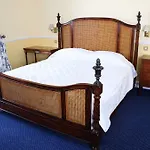 Reddans Of Bettystown Luxury Bed & Breakfast, Restaurant And Bar 3*