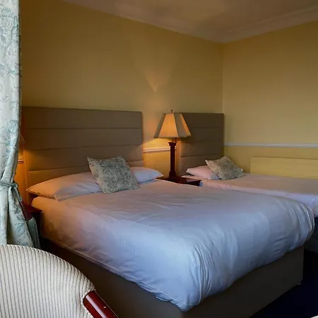 לינה וארוחת בוקר Reddans Of Luxury Bed & Breakfast, Restaurant And Bar