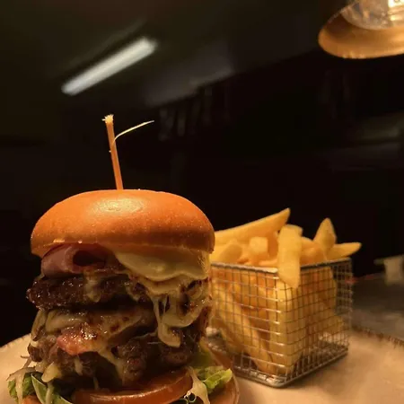 Reddans Of Luxury Bed & Breakfast, Restaurant And Bar Bed & Breakfast