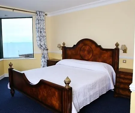 Reddans Of Luxury Bed & Breakfast, Restaurant And Bar לינה וארוחת בוקר