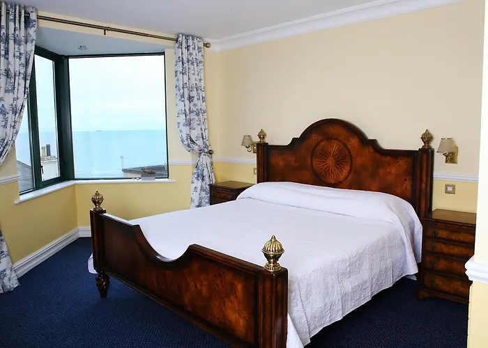 Reddans Of Bettystown Luxury Bed & Breakfast, Restaurant And Bar